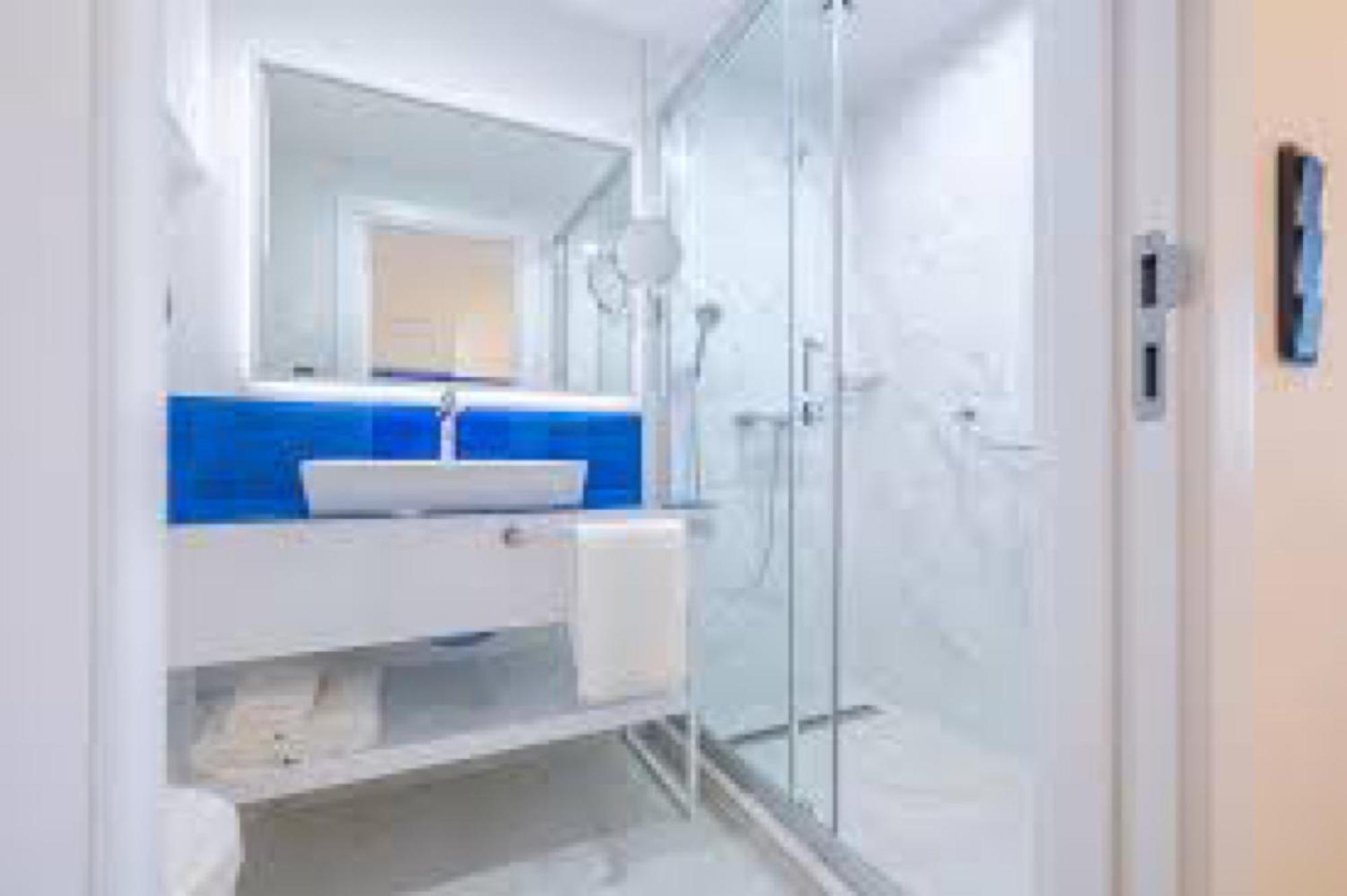 Sea View Orbi City Aparthotel Batumi Esterno foto
