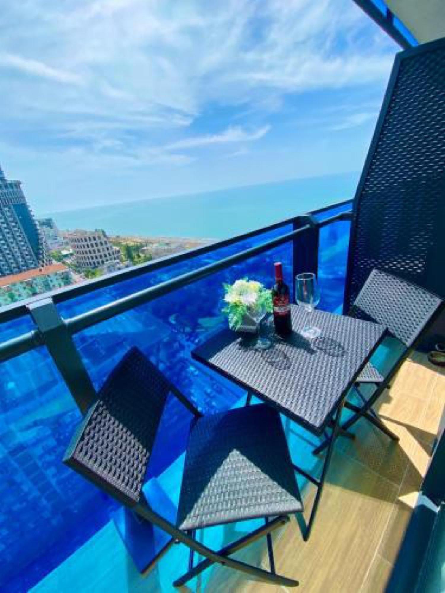 Sea View Orbi City Aparthotel Batumi Esterno foto