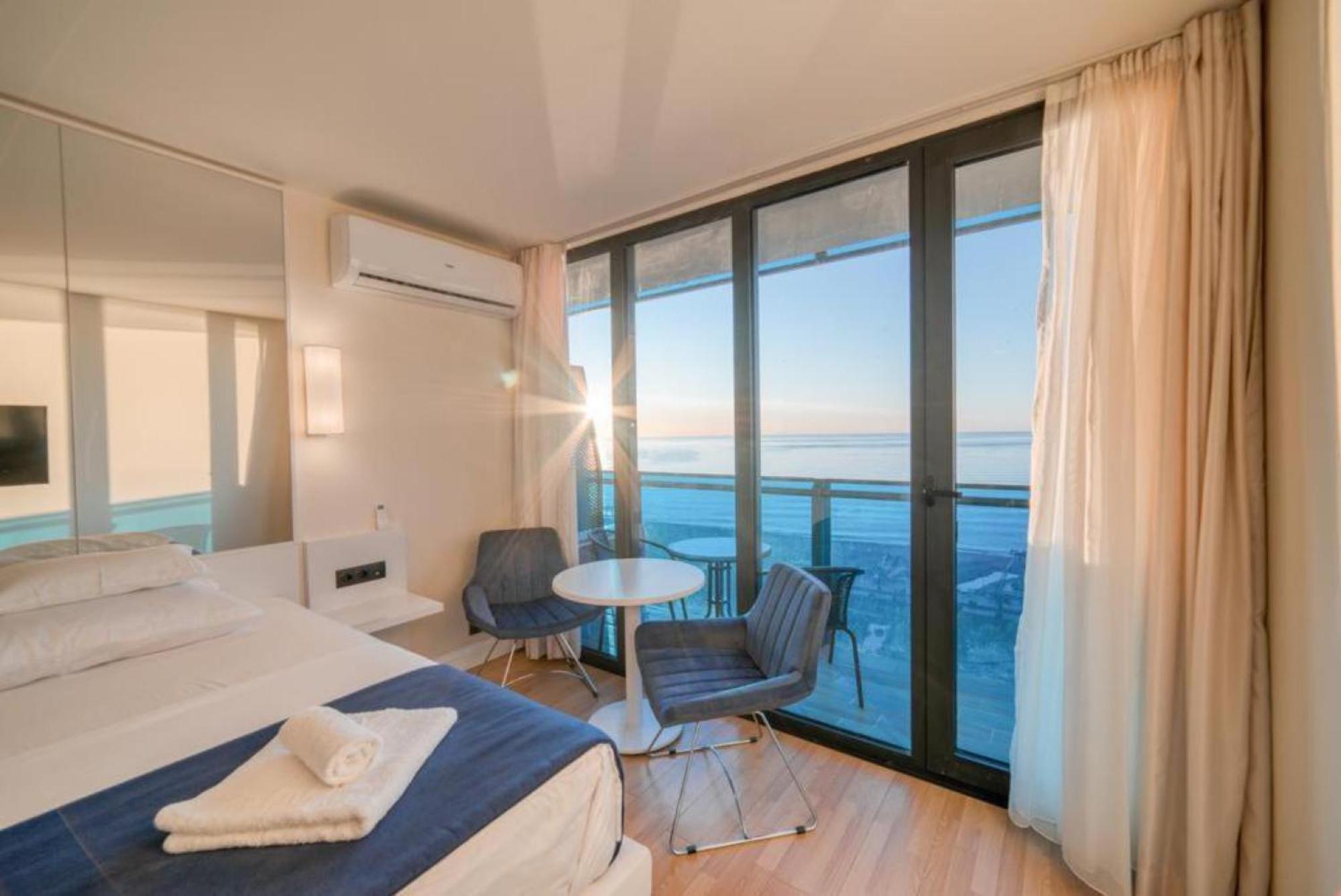 Sea View Orbi City Aparthotel Batumi Esterno foto